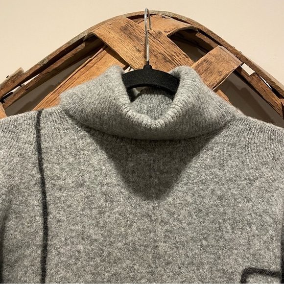 Zara Women’s Heather Gray With Black Accents Turtleneck Sweater Sz. Medium NWT - Picture 4 of 13